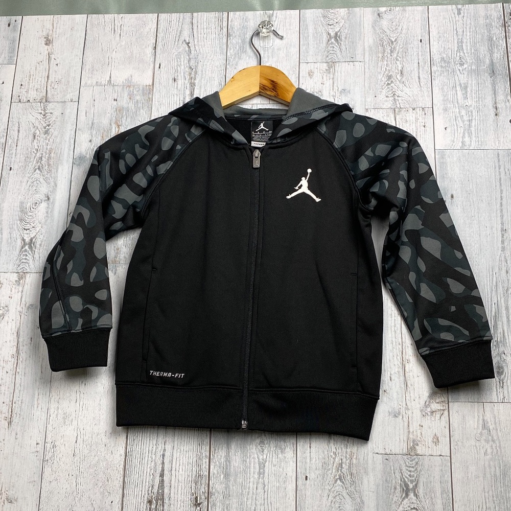 Nike Air Jordan Boy's Therma Fit Camo Hoodie 4-5y